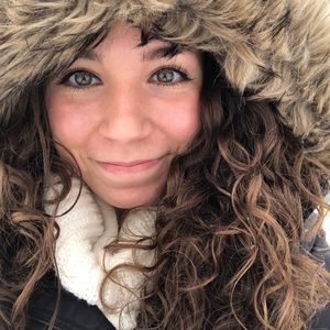 Meet your Posher, Nicole